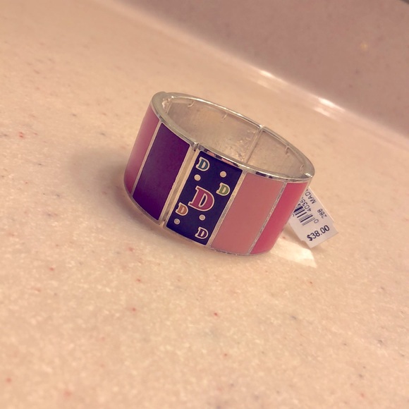 🍾 HOST PICK 🍾 🛼 “D” Multi-Colored Fashion Bracelet 🛼 - Picture 4 of 7